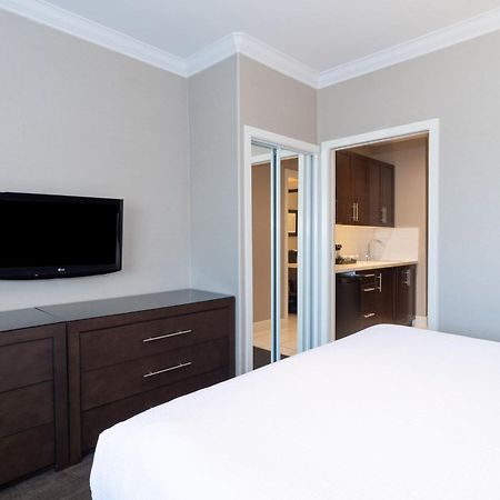 Sandman Signature Edmonton South Hotel Dış mekan fotoğraf
