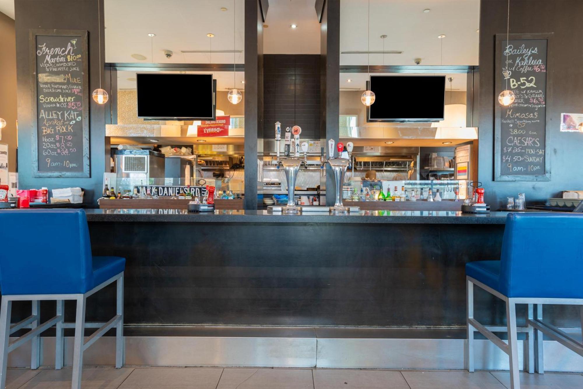 Sandman Signature Edmonton South Hotel Dış mekan fotoğraf